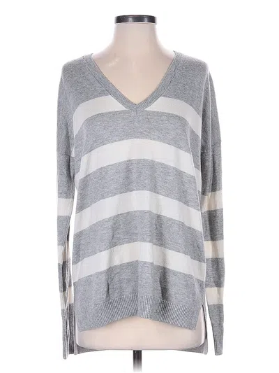 Pre-owned Gap Long Sleeve T-shirt In Gray