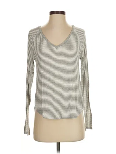 Pre-owned Gap Long Sleeve T-shirt In Gray