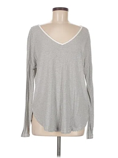 Pre-owned Gap Long Sleeve T-shirt In Gray