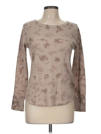Pre-owned Gap Long Sleeve T-shirt In Tan