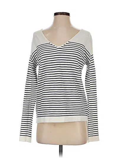 Pre-owned Gap Long Sleeve T-shirt In White