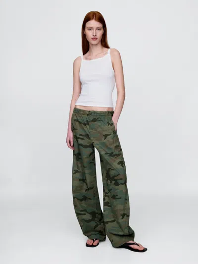 Gap Low Rise Barrel Parachute Pants In Green Camo