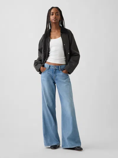 Gap Low Rise Ultrasoft Stride Wide-leg Jeans In Light Wash