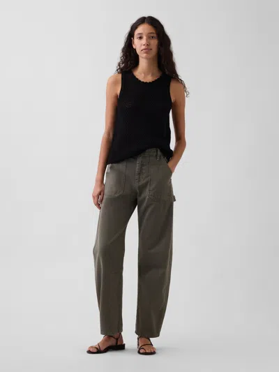 Gap Mid Rise Slim Barrel Utility Pants In Black