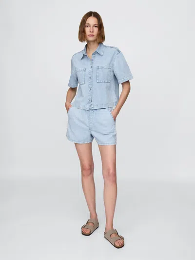 Gap Mid Rise Ultrasoft Easy Denim Boxer Shorts In Light Indigo