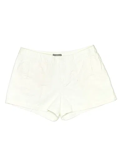 Pre-owned Gap Outlet Shorts In Ivory