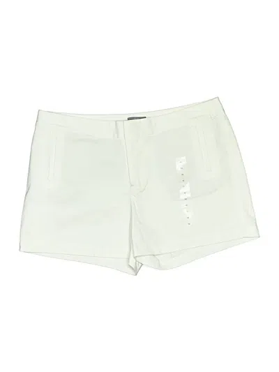 Pre-owned Gap Outlet Shorts In Ivory