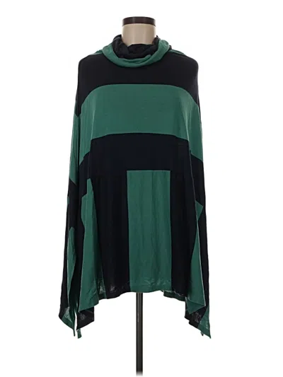 Pre-owned Gap Poncho In Green