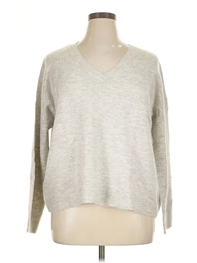 Pre-owned Gap Pullover Sweater In Silver