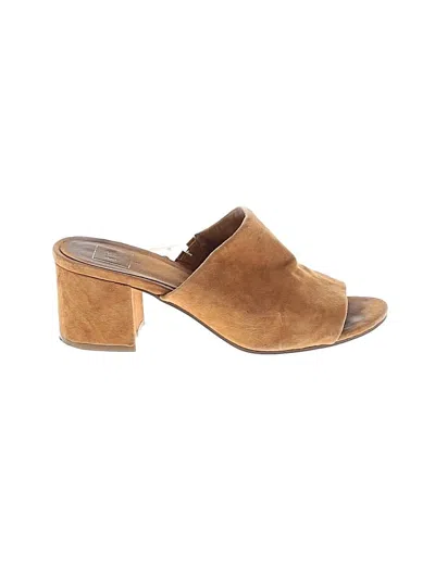 Pre-owned Gap Sandals In Tan