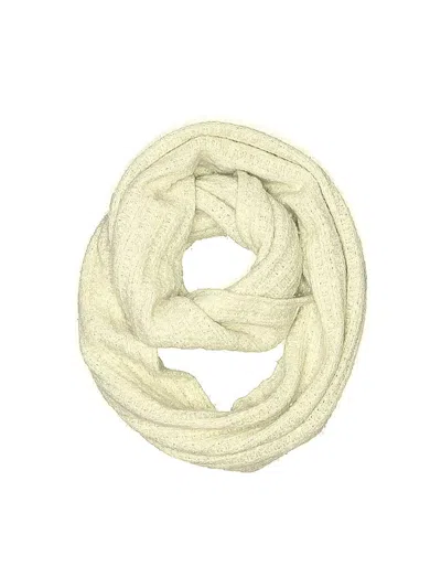 Pre-owned Gap Scarf