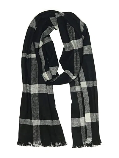 Pre-owned Gap Scarf In Black