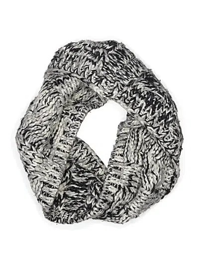 Pre-owned Gap Scarf In Black