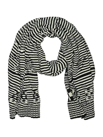 Pre-owned Gap Scarf In Black