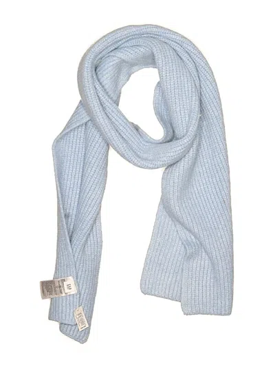 Pre-owned Gap Scarf In Blue