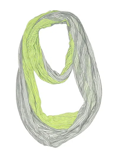 Pre-owned Gap Scarf In Green