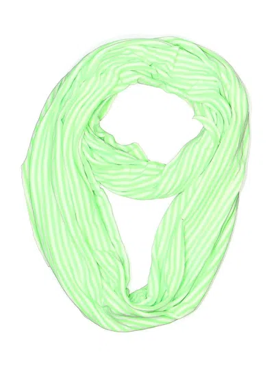 Pre-owned Gap Scarf In Green