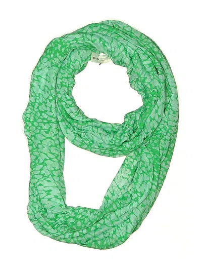 Pre-owned Gap Scarf In Green