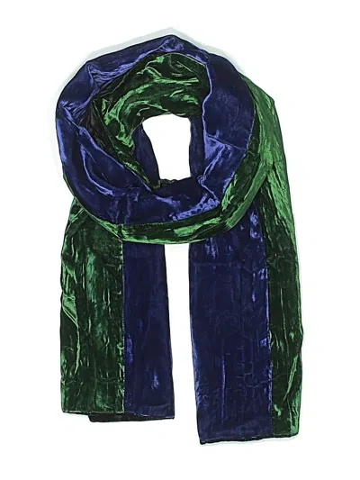 Pre-owned Gap Scarf In Green