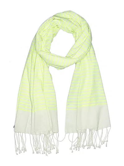Pre-owned Gap Scarf In Green