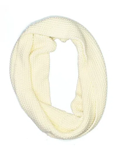 Pre-owned Gap Scarf In Ivory