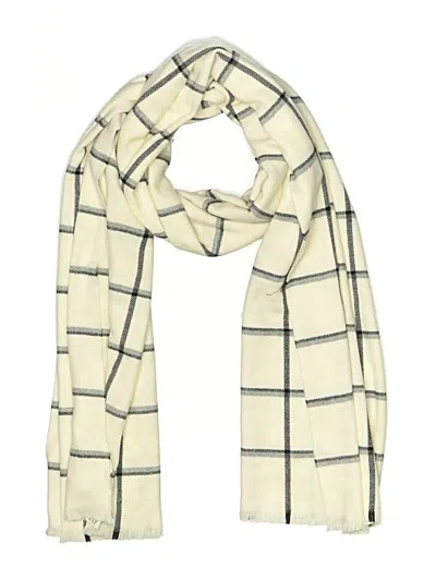 Pre-owned Gap Scarf In Ivory