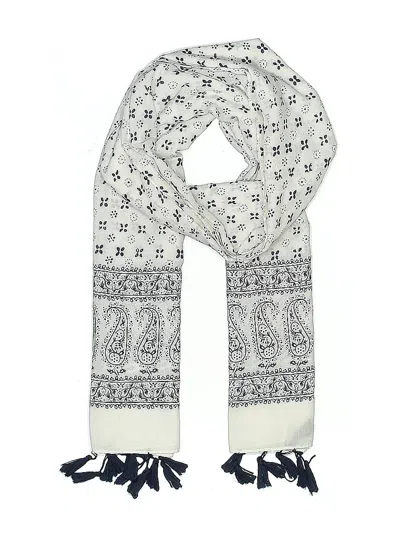 Pre-owned Gap Scarf In White