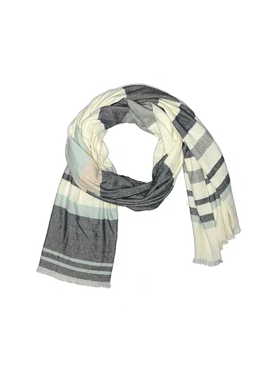 Pre-owned Gap Scarf In White