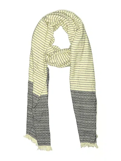 Pre-owned Gap Scarf In White