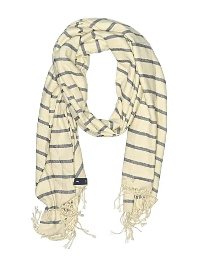 Pre-owned Gap Scarf In White