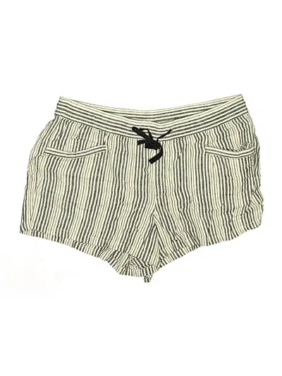 Pre-owned Gap Shorts In Ivory