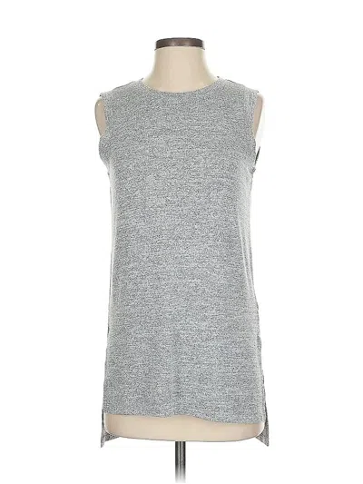 Pre-owned Gap Sleeveless T-shirt In Gray