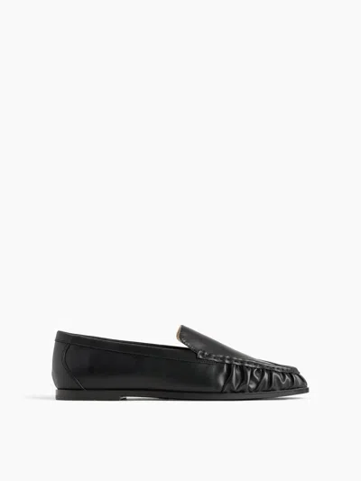 Gap Vegan Leather Ruched Loafers In Black