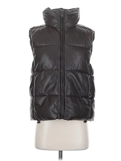 Pre-owned Gap Vest In Black