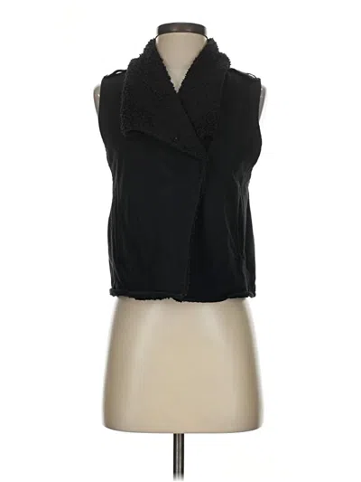 Pre-owned Gap Vest In Black