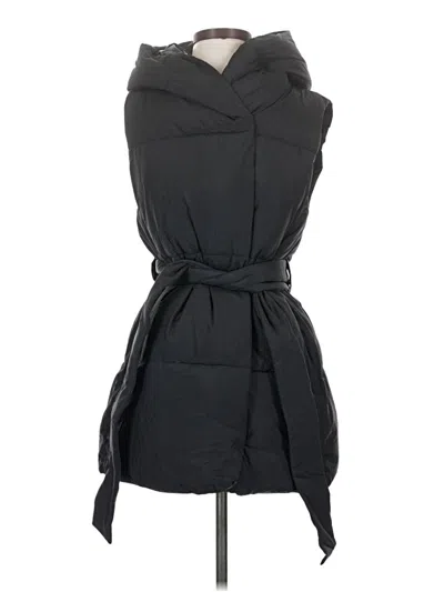 Pre-owned Gap Vest In Black