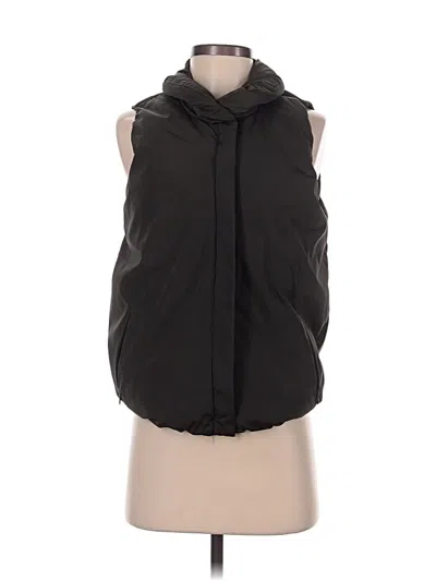 Pre-owned Gap Vest In Black