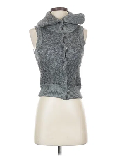 Pre-owned Gap Vest In Gray