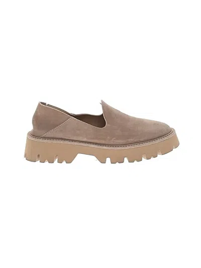 Pre-owned Garcia Flats In Tan