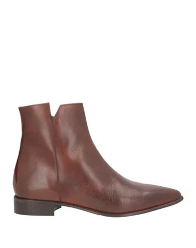 Garlani Woman Ankle Boots Brown Size 7 Leather