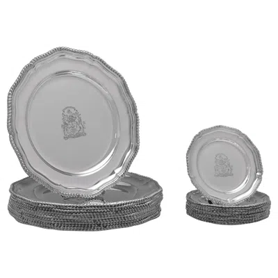 Pre-owned Garrard & Co. Ltd. Garrard & Co - 316 Troy Ounce Set Of Dinner Plates And Side Plates - 1973 & 1975 In Silver