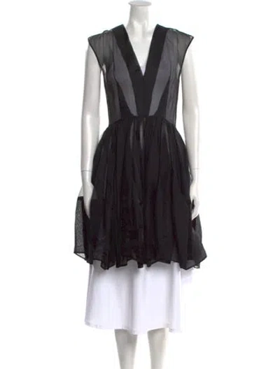 Pre-owned Gary Graham Silk Knee-length Dress In Black