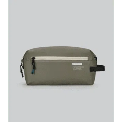 Gaston Luga Lightweight Washbag Sage In Green