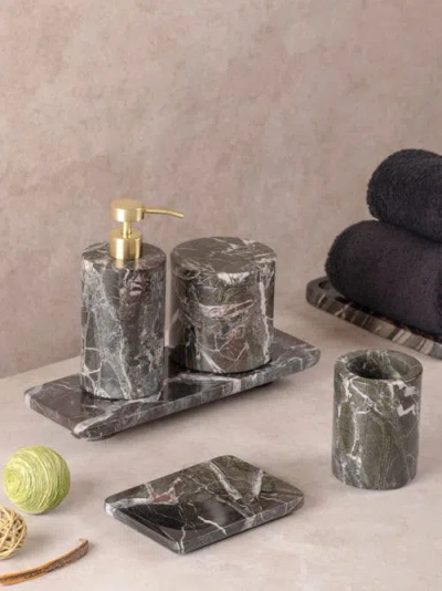 Gauri Kohli Jardin Verde Levanto Bath Set