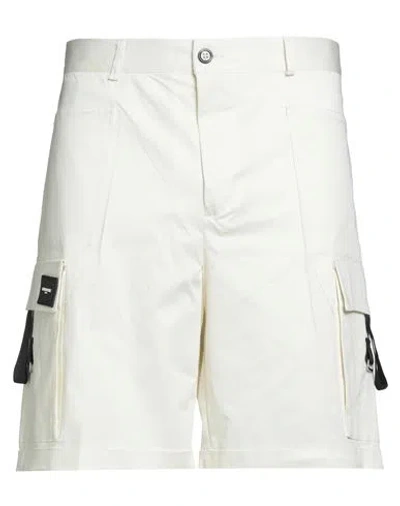 Gavroche Paris Man Shorts & Bermuda Shorts Cream Size 36 Cotton, Elastane