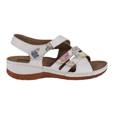 Gc Shoes Women's Dalary Strappy Footbed Flat Sandals In White