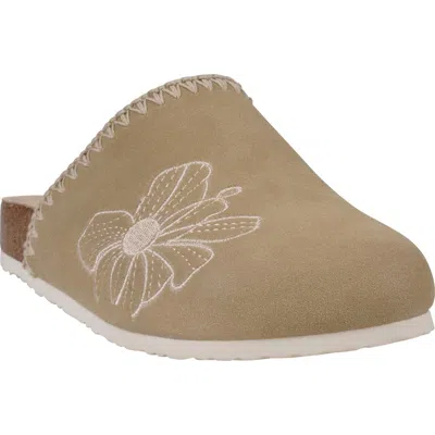Gc Shoes Jamie Flower Clog In Natural