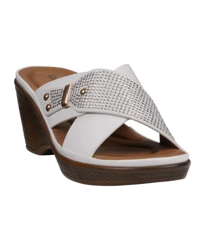Gc Shoes Women's Ash Crisscross Wedge Sandals In White