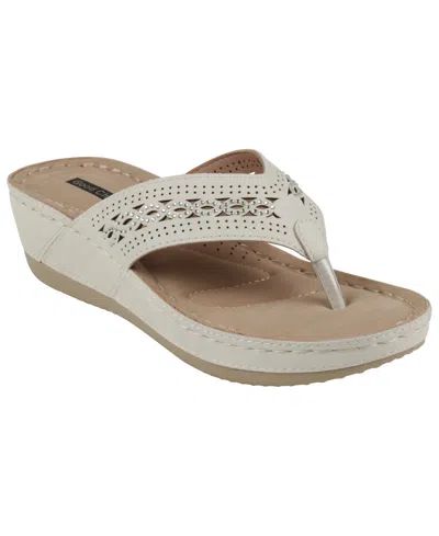 Gc Shoes Women's Bari Thong Wedge Sandals In White