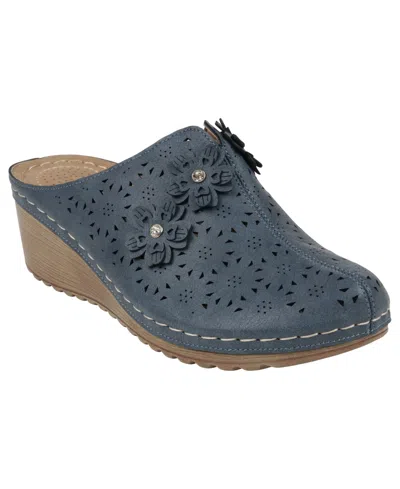 Gc Shoes Women's Krista Perforated Flower Wedge Mules In Navy